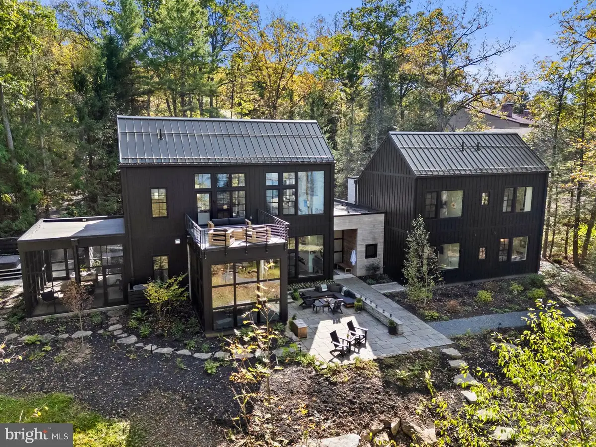 282 Mccomas Beach Ter, Oakland, MD 21550 - Image #1