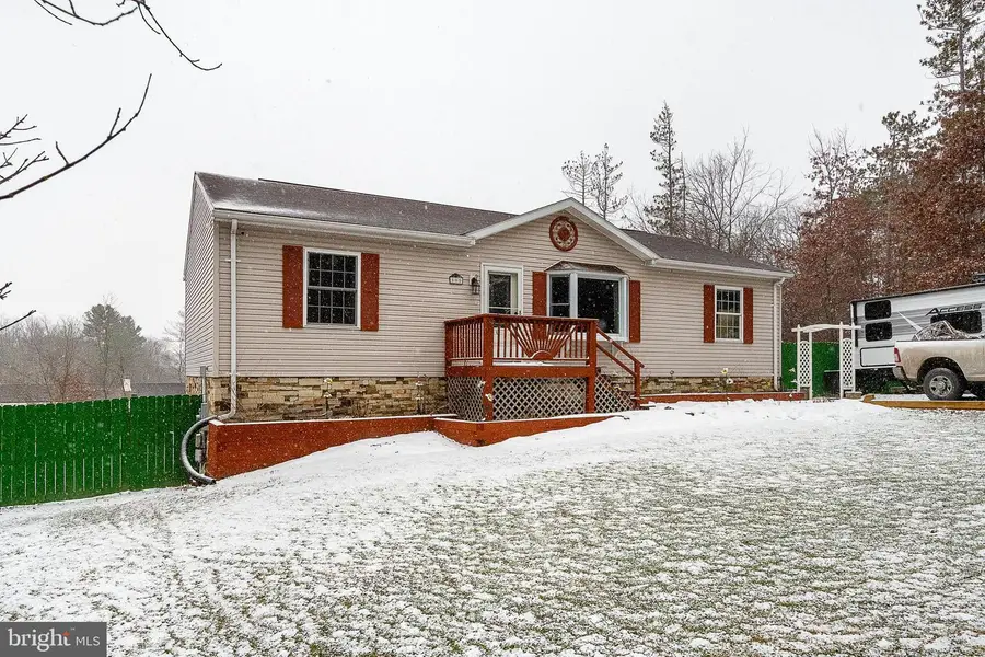 505 Southern Pines Dr, Oakland, MD 21550 - #2