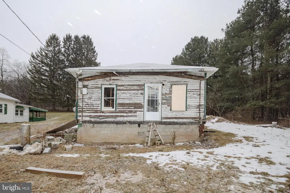 820 N 4th St, Oakland, MD 21550 - #1