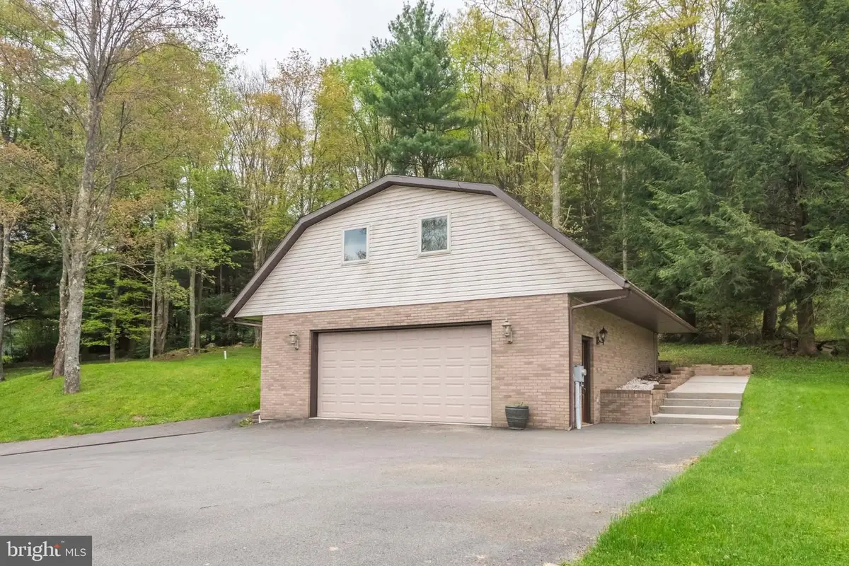 206 Mayhew Inn Rd, Oakland, MD 21550 - #1