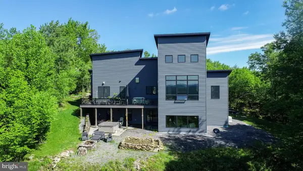 211 High Point Ridge Rd, OAKLAND, MD 21550