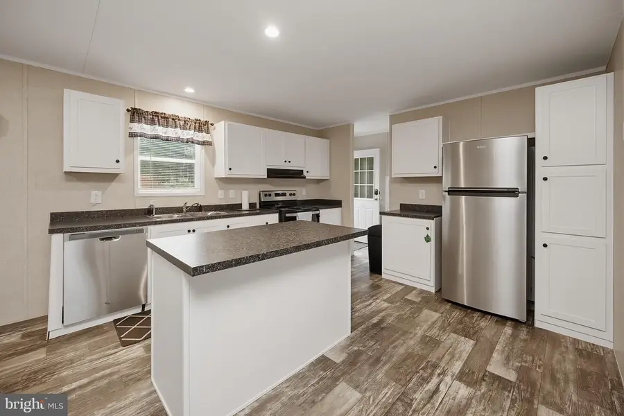 635 Dennett Rd, Oakland, MD 21550 - #3