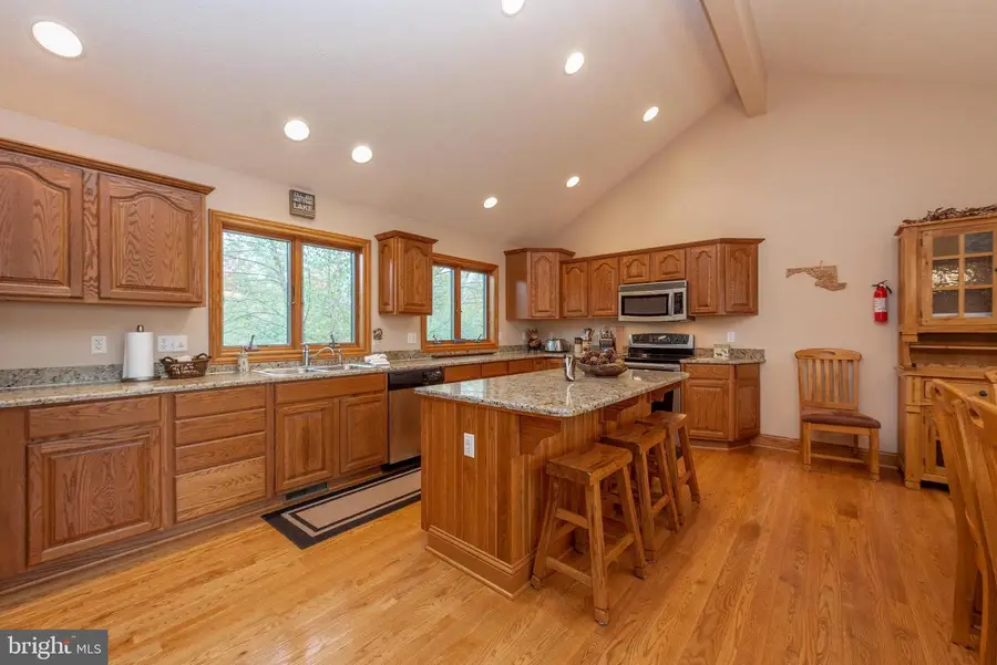 395 Woodlands Hill Ln, Oakland, MD 21550 - #2