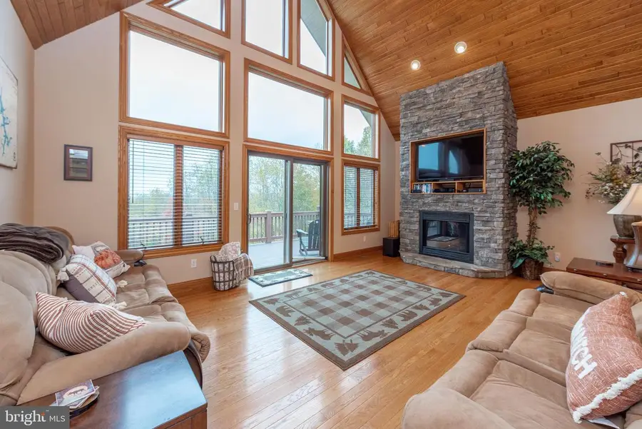 395 Woodlands Hill Ln, Oakland, MD 21550 - #3