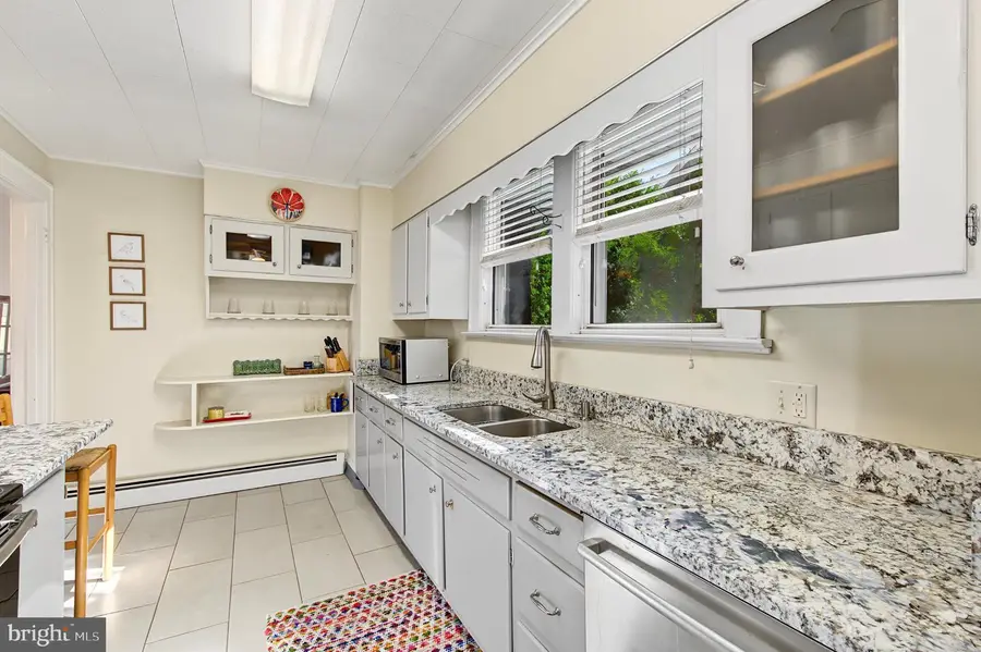 228 N 4th St, Oakland, MD 21550 - #3