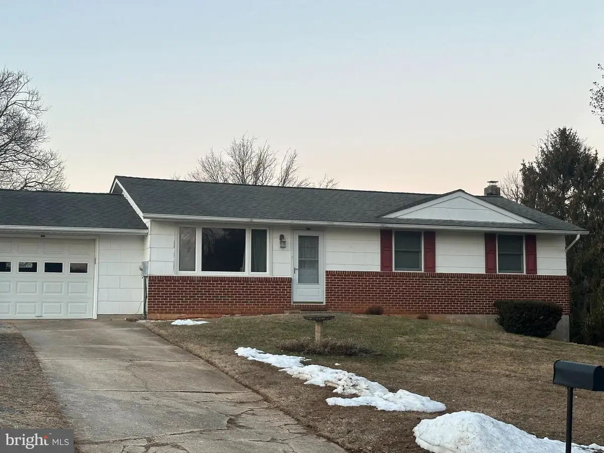 2005 Pearlstone Dr, Fallston, MD 21047 - #1