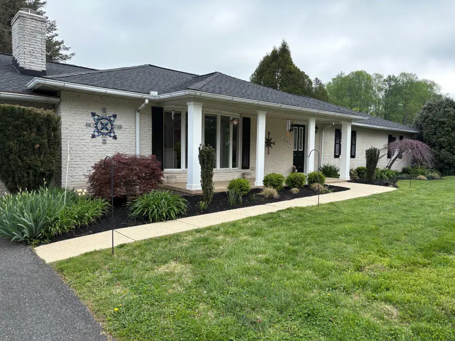 2823 Orchard Lakes Dr, Baldwin, MD 21013 - #2