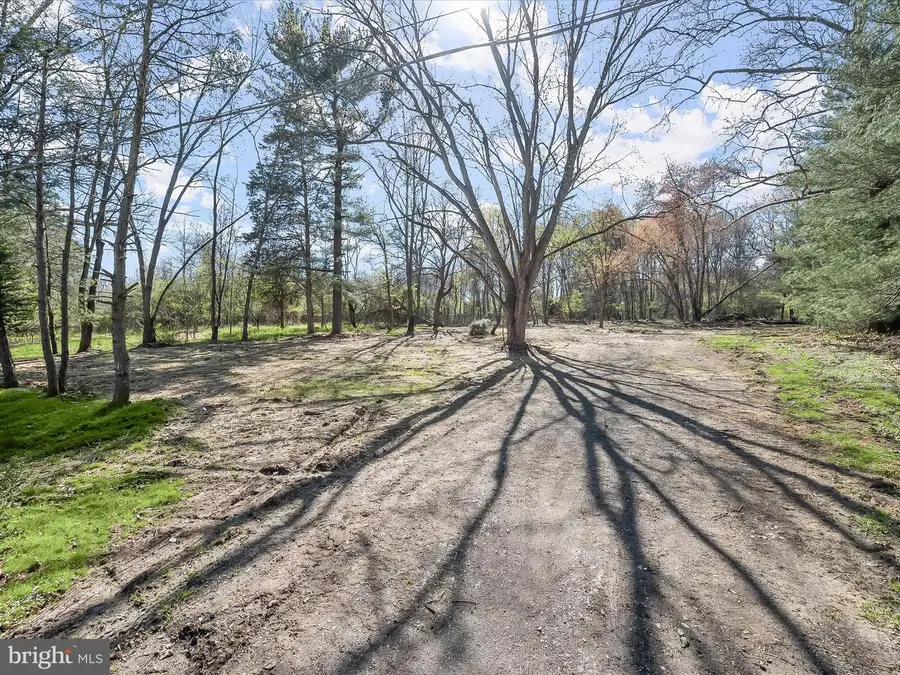 4640 Manor Ln, Ellicott City, MD 21042 - Image #2