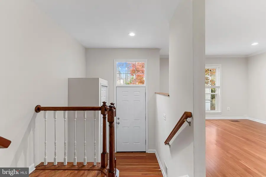 8871 Stonebrook Ln, Columbia, MD 21046 - Image #2