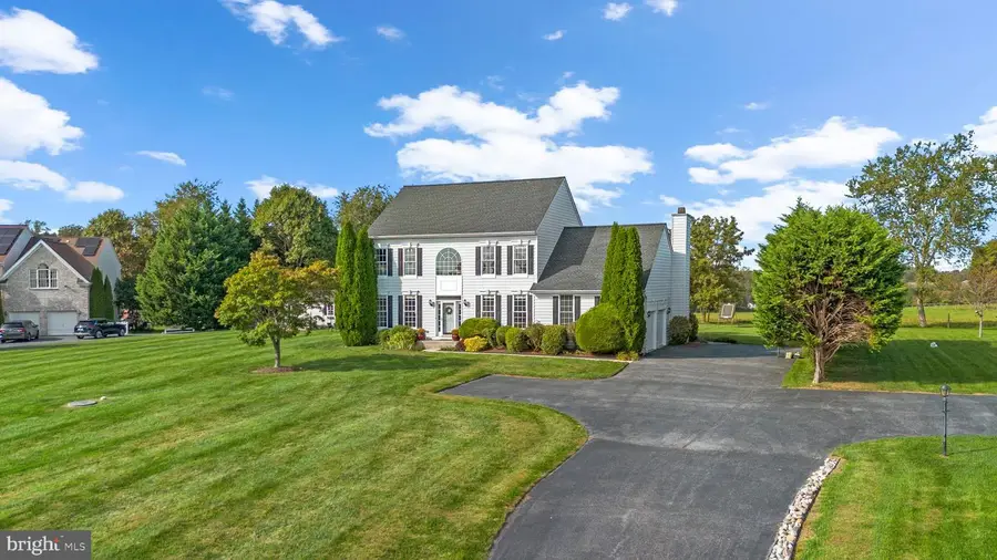 12017 Sand Hill Manor Dr, Marriottsville, MD 21104 - Image #2