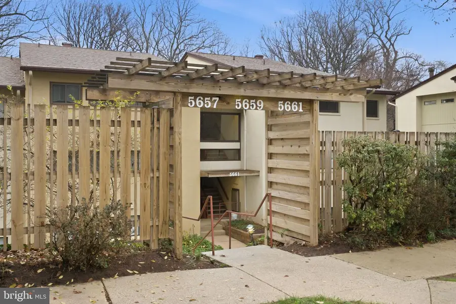 5661 Harpers Farm Rd #f, Columbia, MD 21044 - Image #2