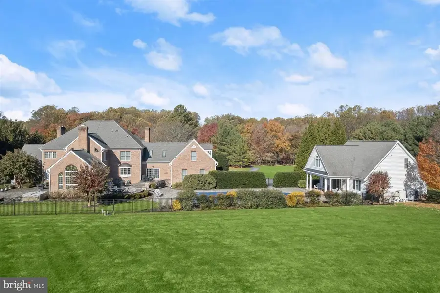 12736 Maryvale Ct, Ellicott City, MD 21042 - Image #2