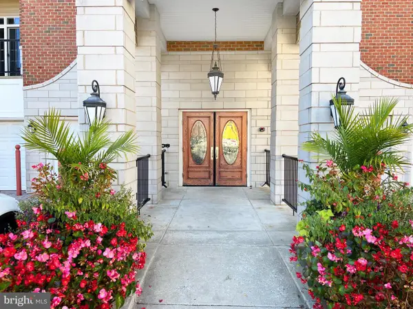 5930 Great Star Dr #208, CLARKSVILLE, MD 21029