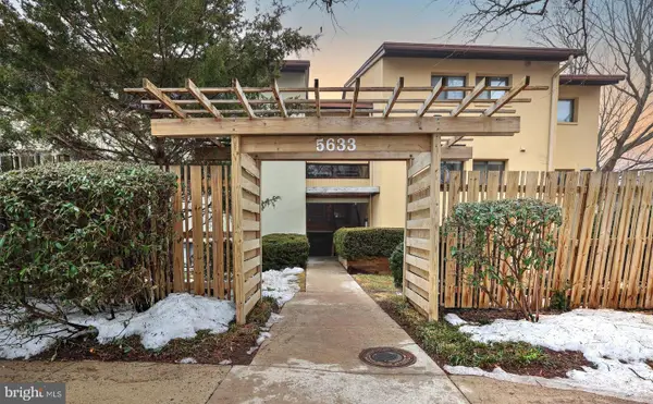 5633 Harpers Farm Rd #d, COLUMBIA, MD 21044