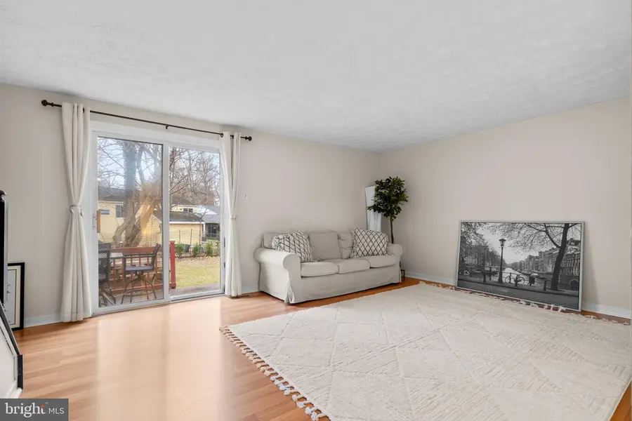 6303 Dawn Day Dr, Columbia, MD 21045 - Image #3