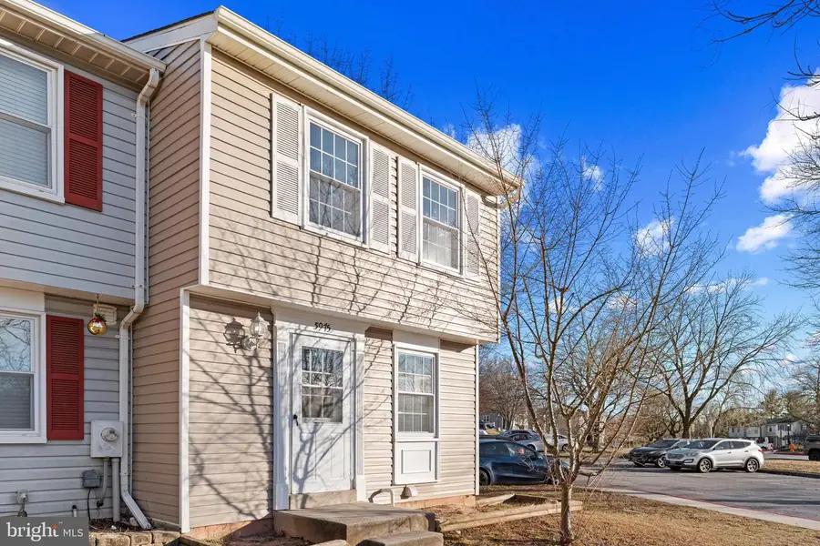 5975 Rowanberry Dr, Elkridge, MD 21075 - Image #3