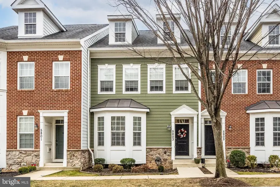 5803 Duncan Dr, Ellicott City, MD 21043 - Image #2