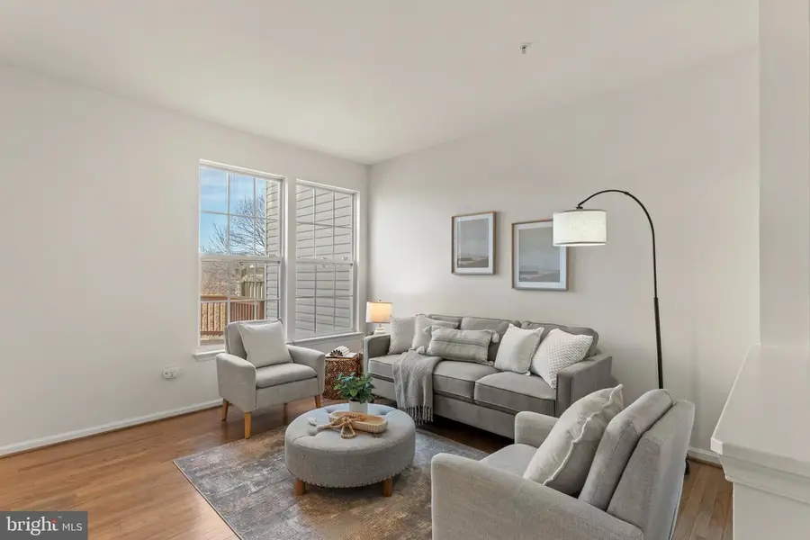 8800 Stonehouse Dr, Ellicott City, MD 21043 - #3