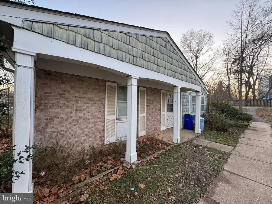 5501 Woodenhawk Cir, Columbia, MD 21044 - Image #2