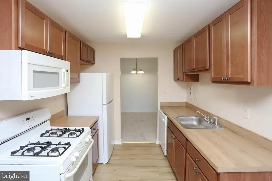 8711 Hayshed Ln #14, Columbia, MD 21045 - Image #3