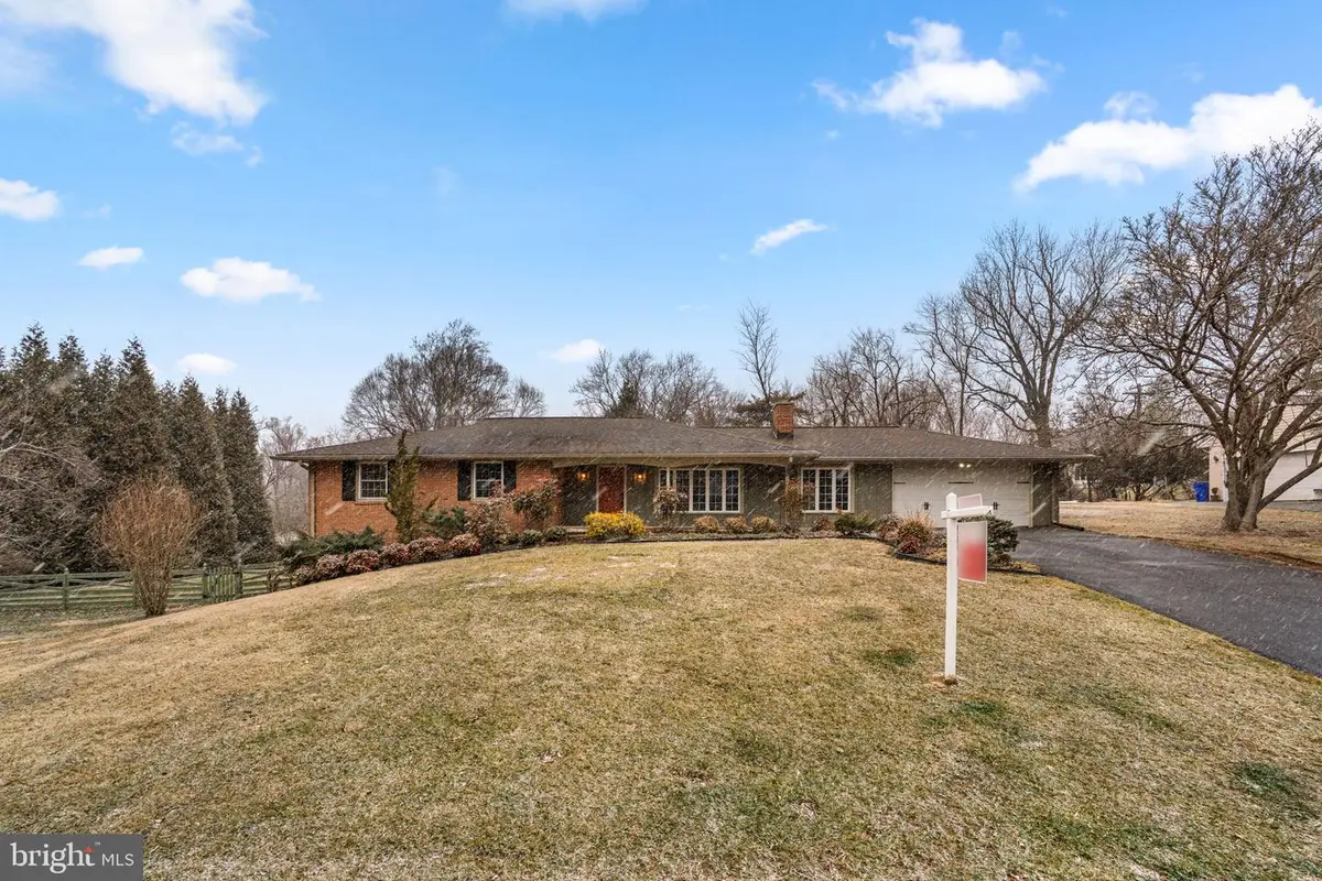 9122 Northfield Rd, Ellicott City, MD 21042 - #1