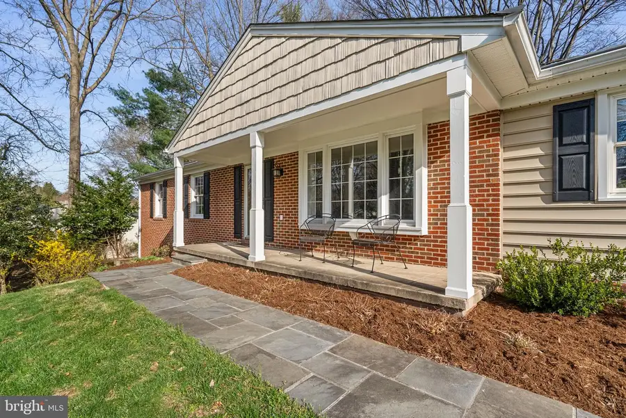 9328 Dunloggin Rd, Ellicott City, MD 21042 - #3