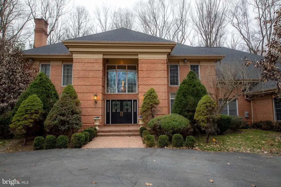 10429 Kingsbridge Rd, Ellicott City, MD 21042 - #2