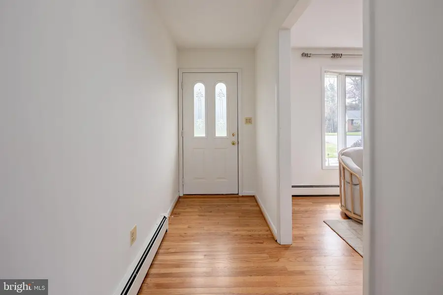 10214 Green Clover Dr, Ellicott City, MD 21042 - #2