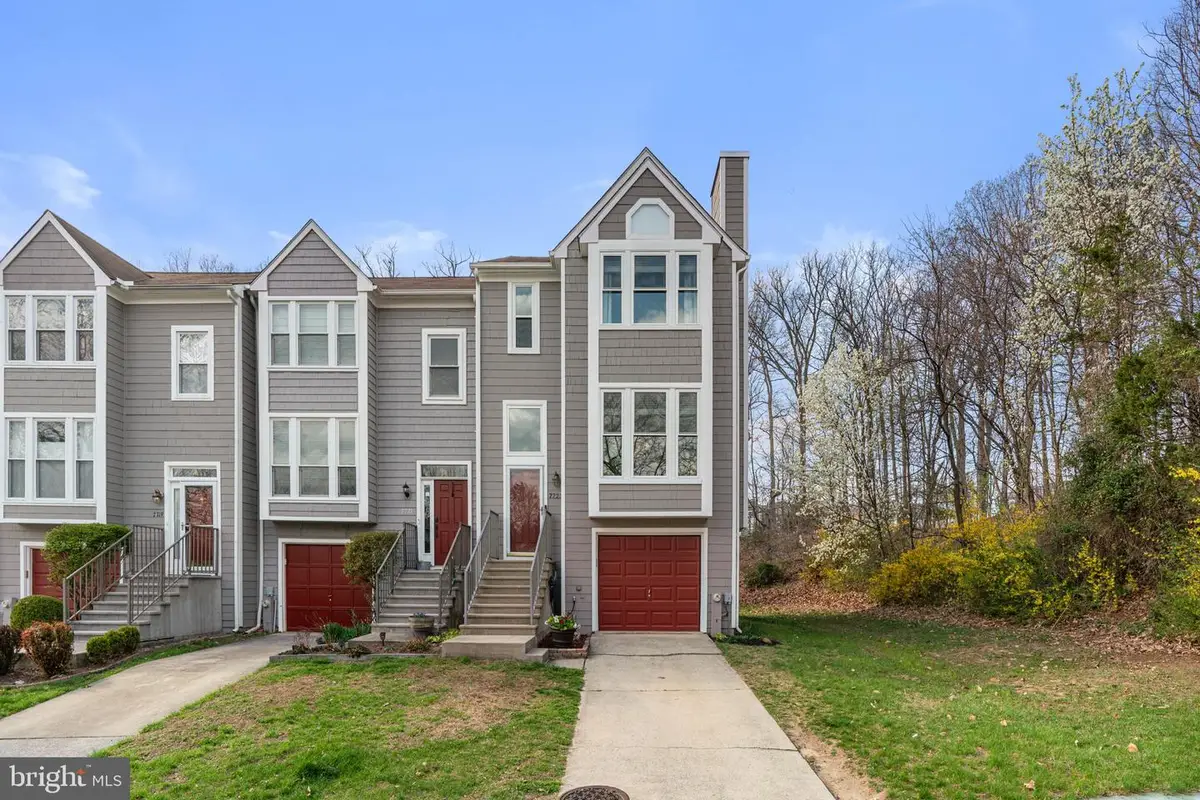 7723 Heatherside Ln, Ellicott City, MD 21043 - #1