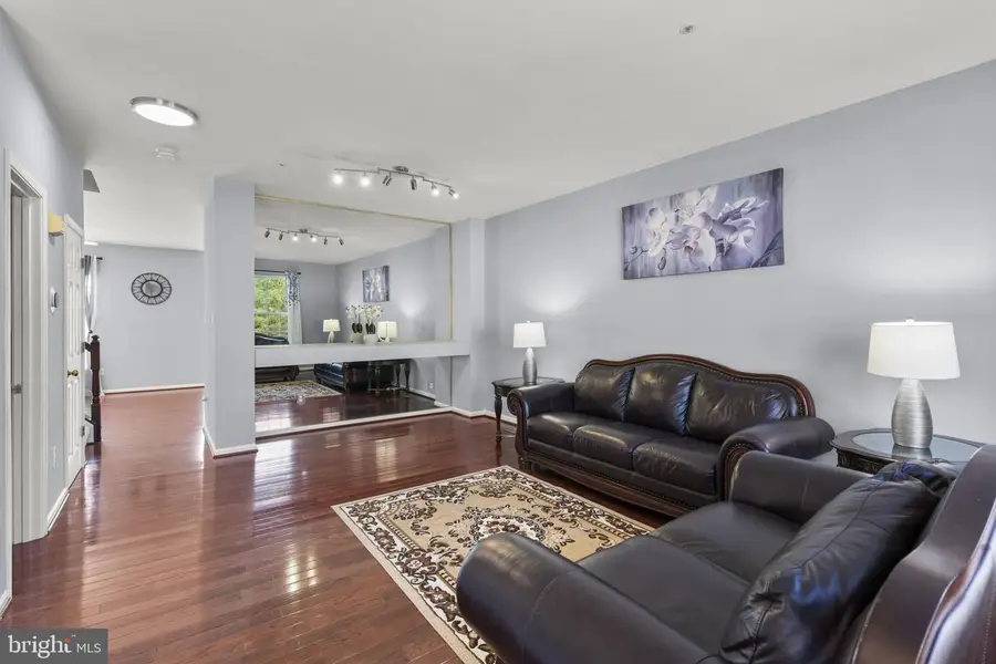 8746 Stonehouse Dr, Ellicott City, MD 21043 - #2