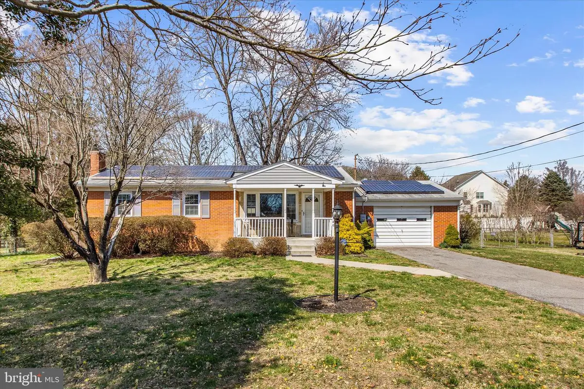 9140 Vollmerhausen Rd, Savage, MD 20763 - #1