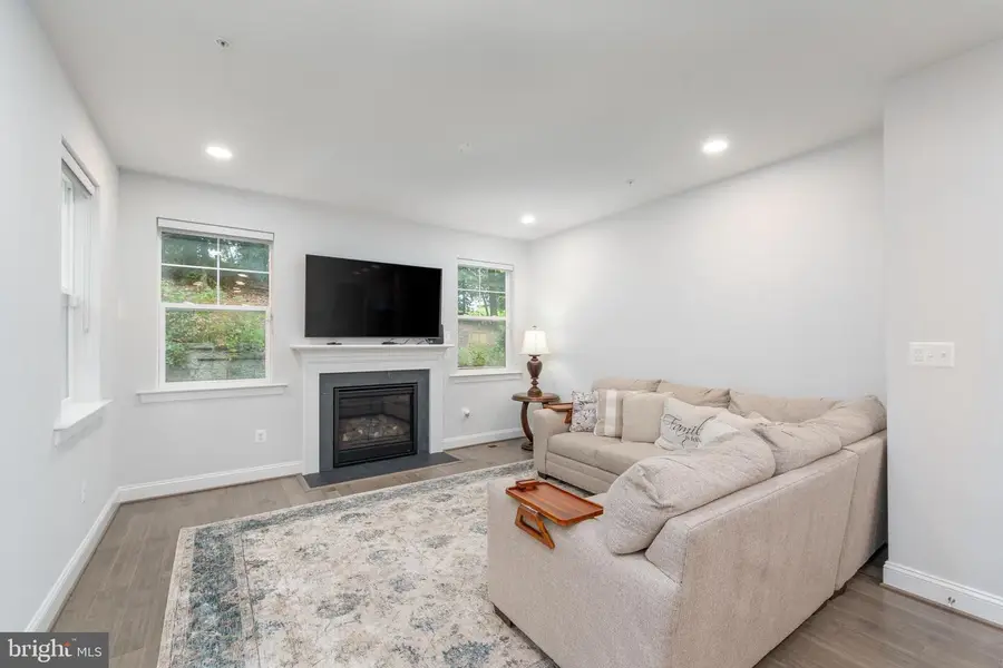 6210 Hunters Hollow Rd, Elkridge, MD 21075 - #2