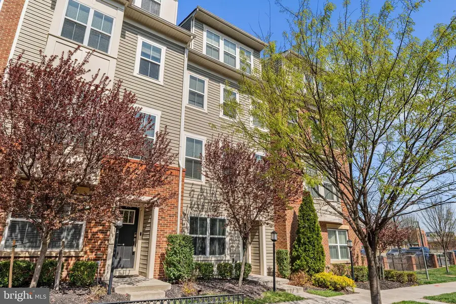 7094 Banbury Dr, Hanover, MD 21076 - #2