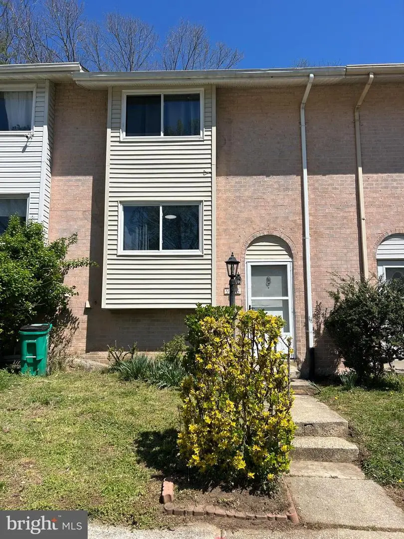 9456 Merryrest Rd, Columbia, MD 21045 - #1