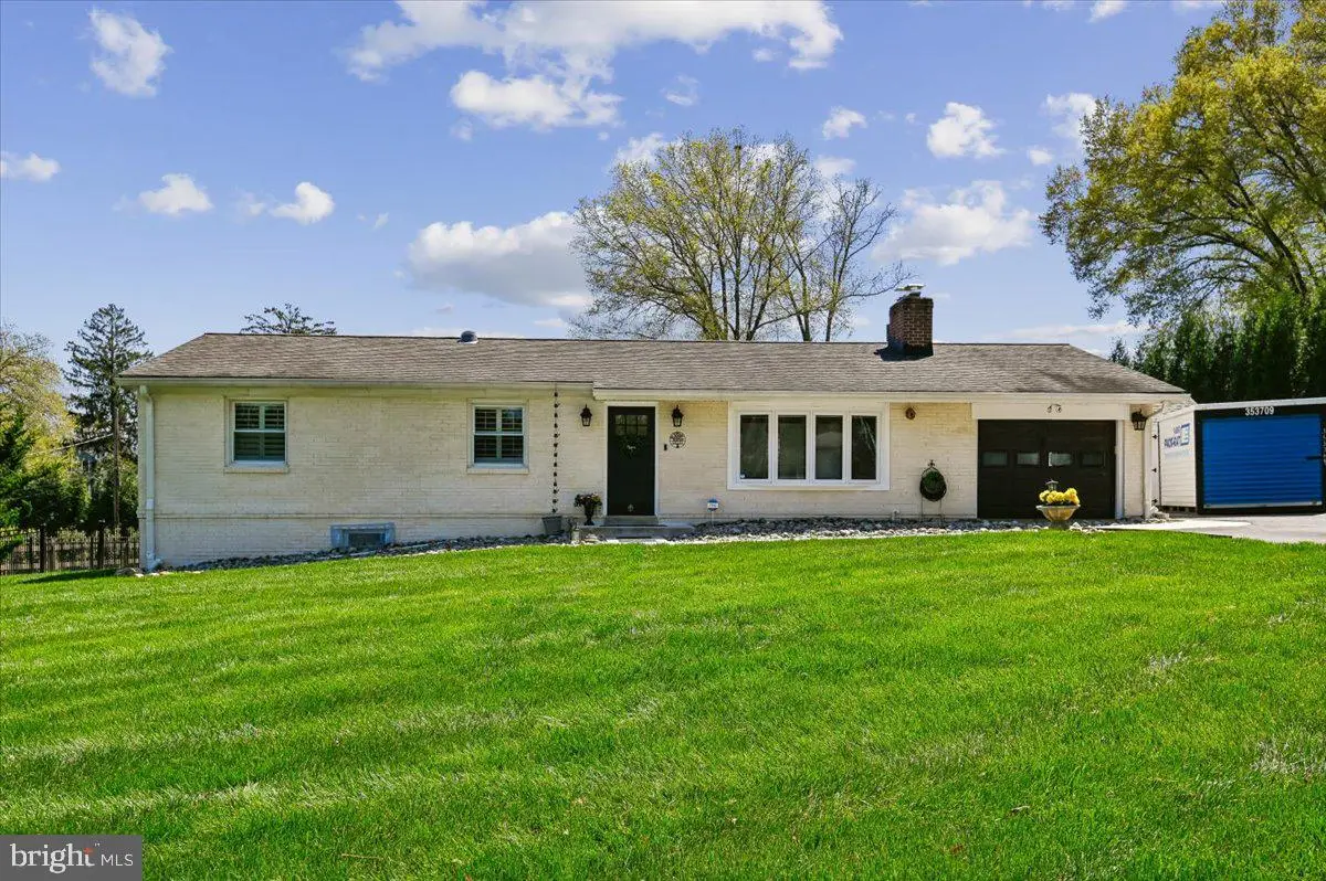 10121 Colonial Dr, Ellicott City, MD 21042 - #1