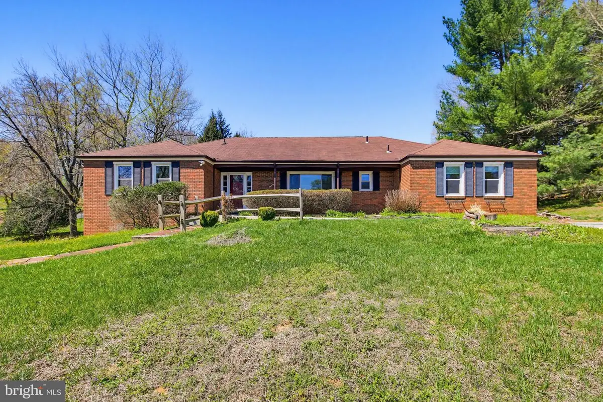 15884 Meadow Walk Rd, Woodbine, MD 21797 - #1