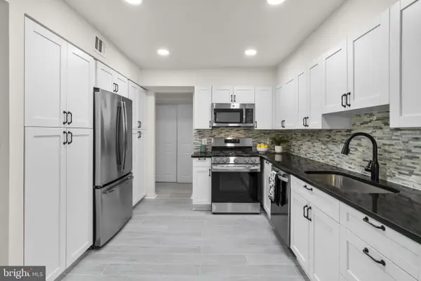 5727 Harpers Farm Rd #f, COLUMBIA, MD 21044