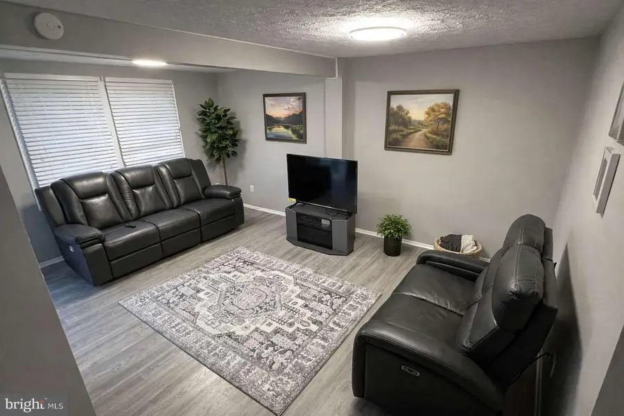 10601 Whiterock Ct, Laurel, MD 20723 - #3