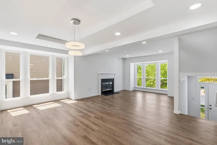 7711 Chatfield Ln, Ellicott City, MD 21043 - #3