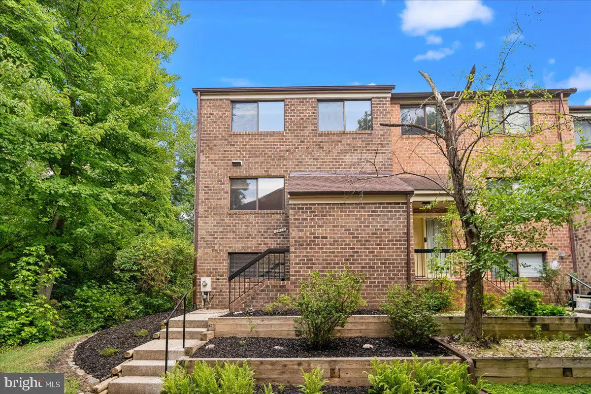 8946 Skyrock Ct, Columbia, MD 21046 - #1