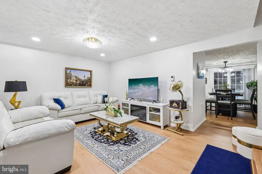 7856 Marioak Dr, Elkridge, MD 21075 - #2