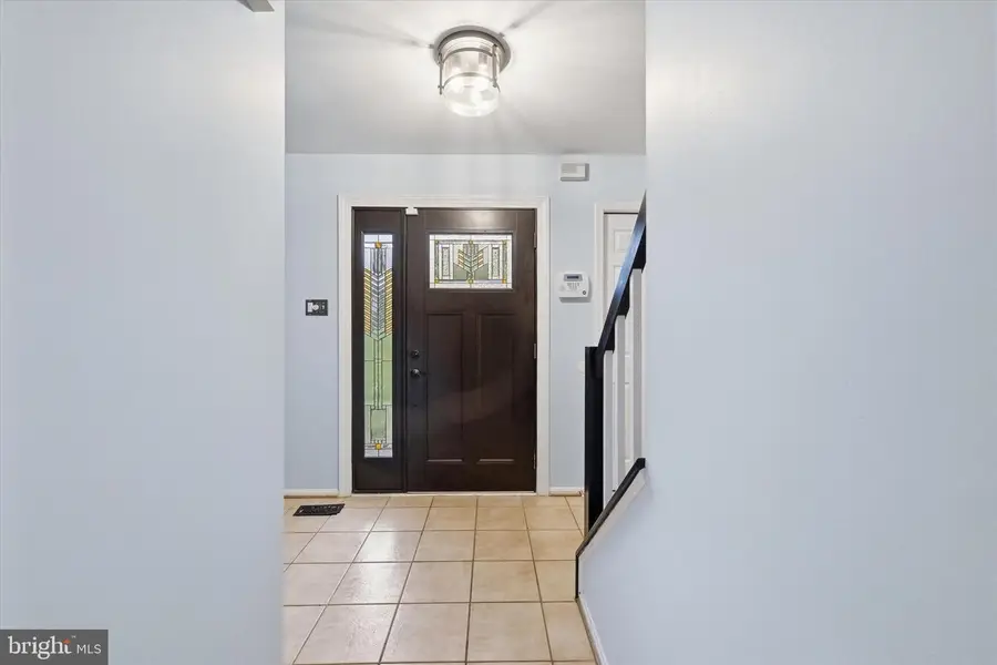 8522 Autumn Rust Rd, Ellicott City, MD 21043 - #2