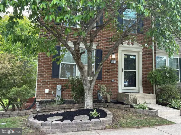 8701 Cresthill Ct, LAUREL, MD 20723