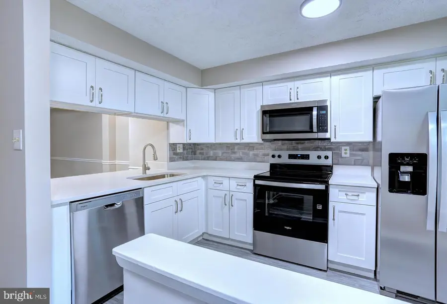 5953 Rowanberry Dr #8 B, Elkridge, MD 21075 - #3