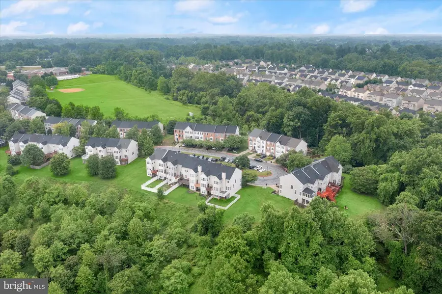 8822 Stonehouse Dr, Ellicott City, MD 21043 - #3