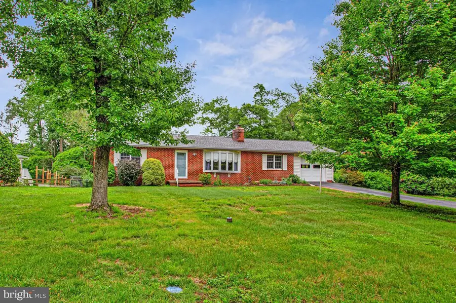 6721 Pine Dr, Columbia, MD 21046 - #2