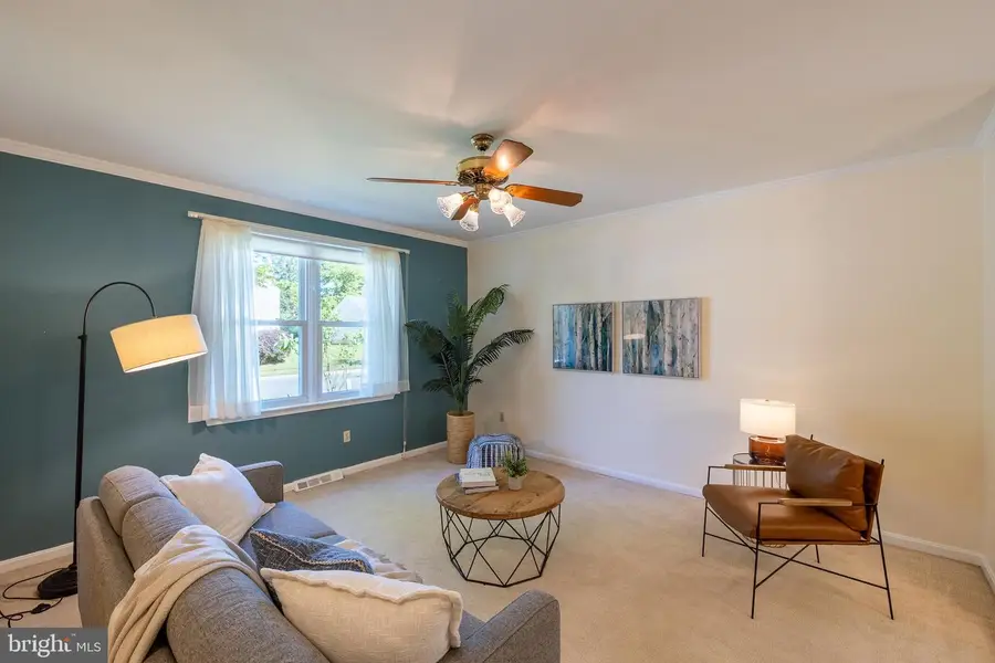 6255 Dawn Day Dr, Columbia, MD 21045 - #2