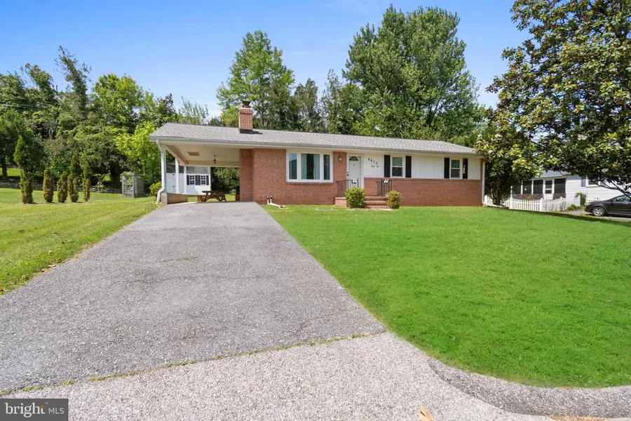 4010 Overlook Dr, Ellicott City, MD 21043 - #2
