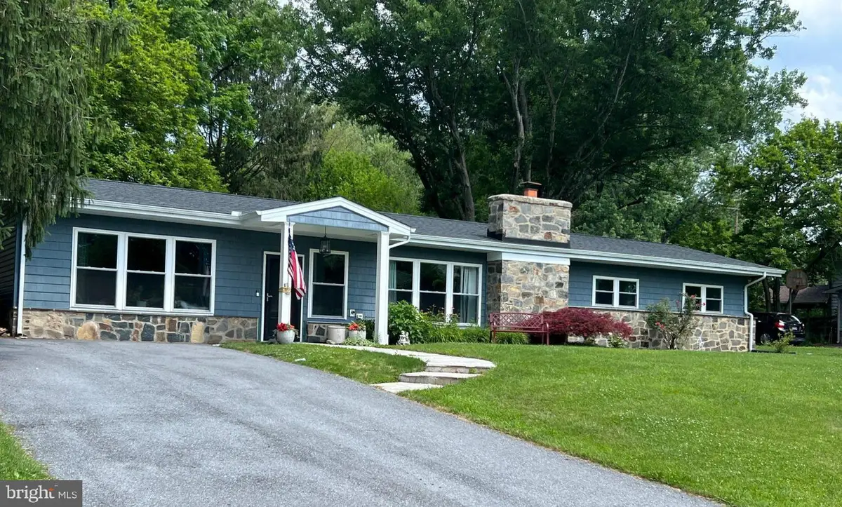 9242 Spring Valley Rd, Ellicott City, MD 21043 - #1