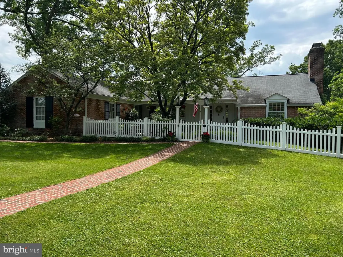 3802 Chatham Rd, Ellicott City, MD 21042 - #1